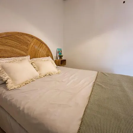 New 150m From Apartment